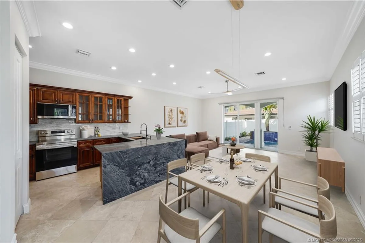 4339 Bougainvilla Dr, Lauderdale-by-the-Sea: photo 1 of 40