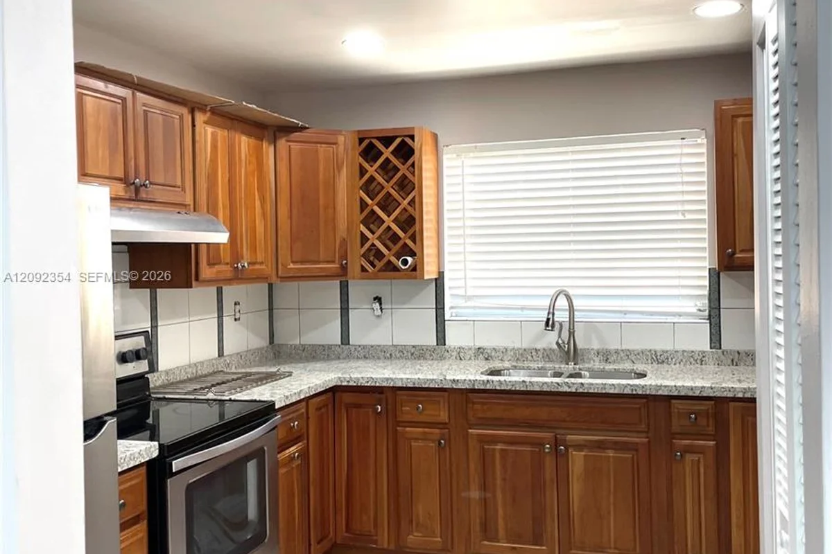 7175 Nova Dr #107, Davie: photo 1 of 14