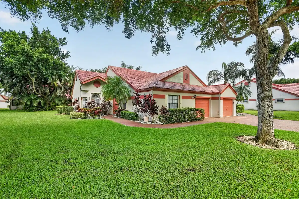 7573 Lexington Club Blvd #A, Delray Beach: photo 1 of 34
