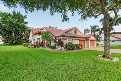 7573 Lexington Club Blvd #A, Delray Beach: photo 1 of 34