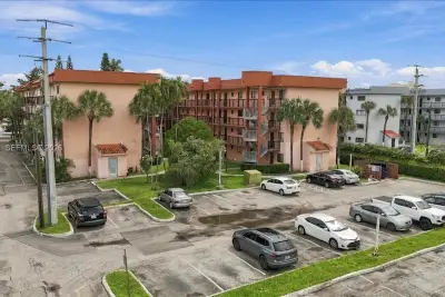 5350 W 21st Ct #202, Hialeah: photo 1 of 28