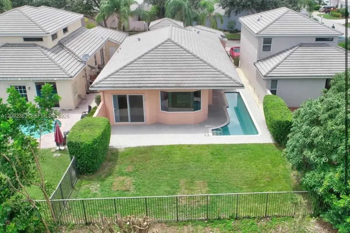 8291 Hampton Wood Dr, Boca Raton: photo 1 of 34