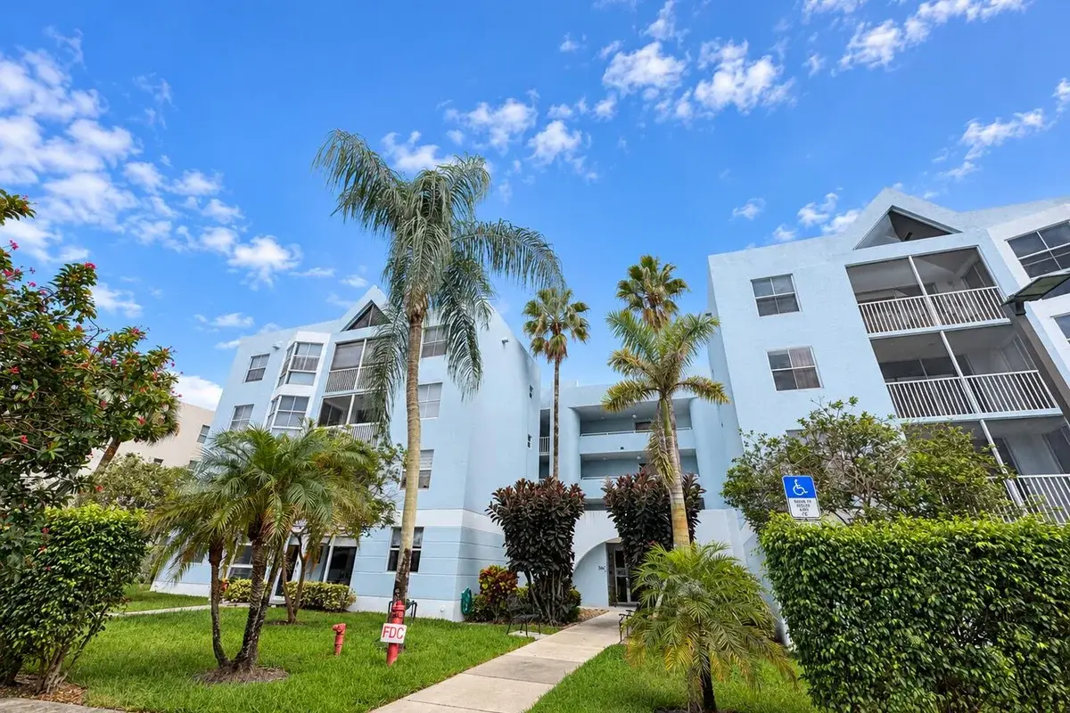5962 Morningstar Cir #202, Delray Beach: photo 1 of 1