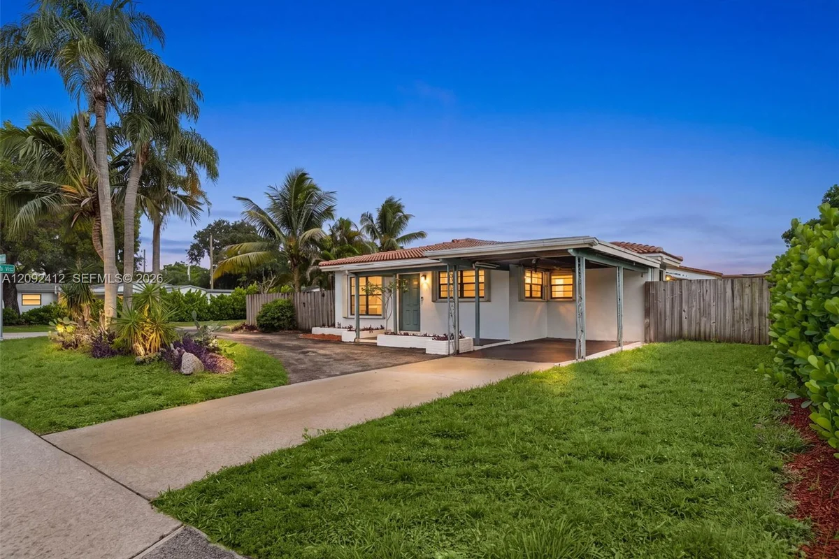5630 Sheridan St, Hollywood: photo 1 of 38