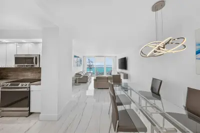 100 Bayview Dr #1908, Sunny Isles Beach: photo 1 of 24