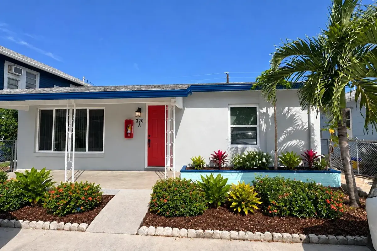 320 S K St #A, Lake Worth Beach: photo 1 of 7