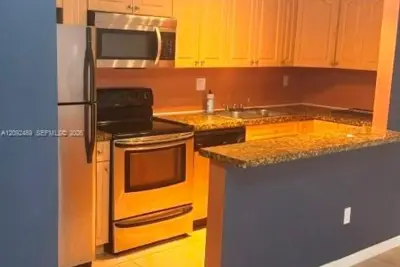 4320 NW 79th Ave #1E, Doral: photo 1 of 10