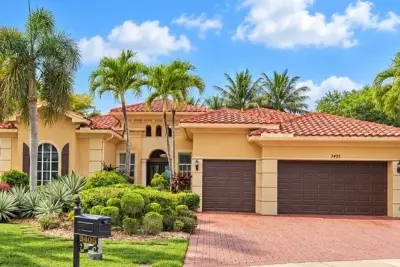 3405 Lago De Talavera, Lake Worth: photo 1 of 31