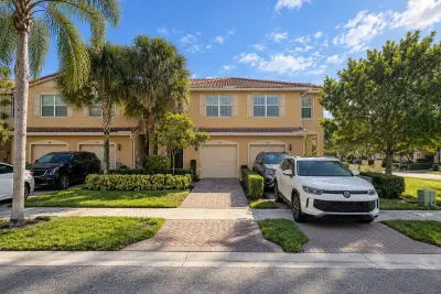 5984 Monterra Club Dr NW, Lake Worth: photo 1 of 25
