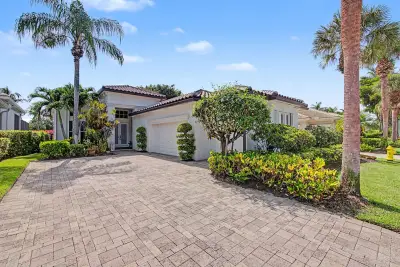 121 Orchid Cay Dr, Palm Beach Gardens: photo 1 of 37