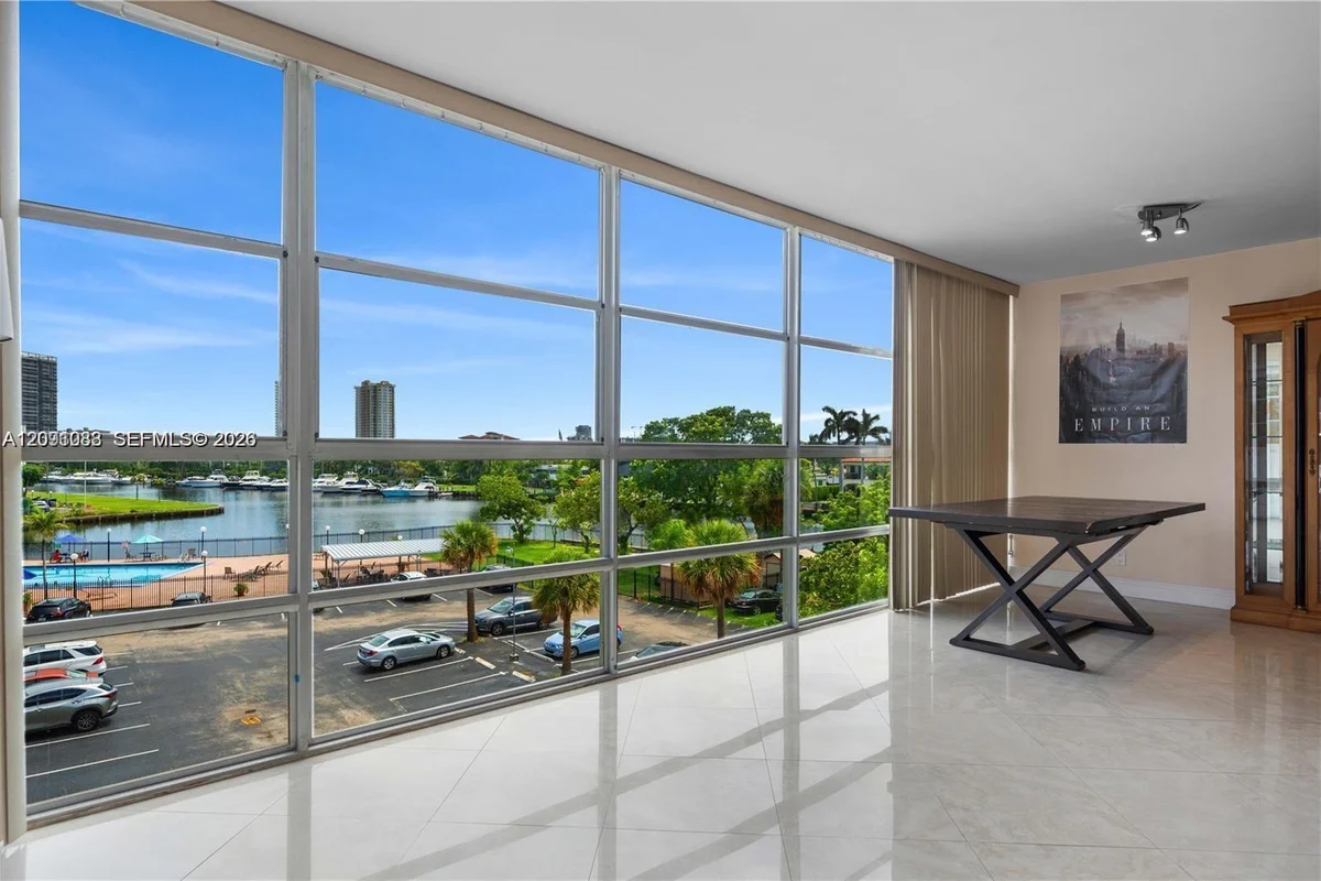 2000 Atlantic Shores Blvd #420, Hallandale Beach: photo 1 of 6