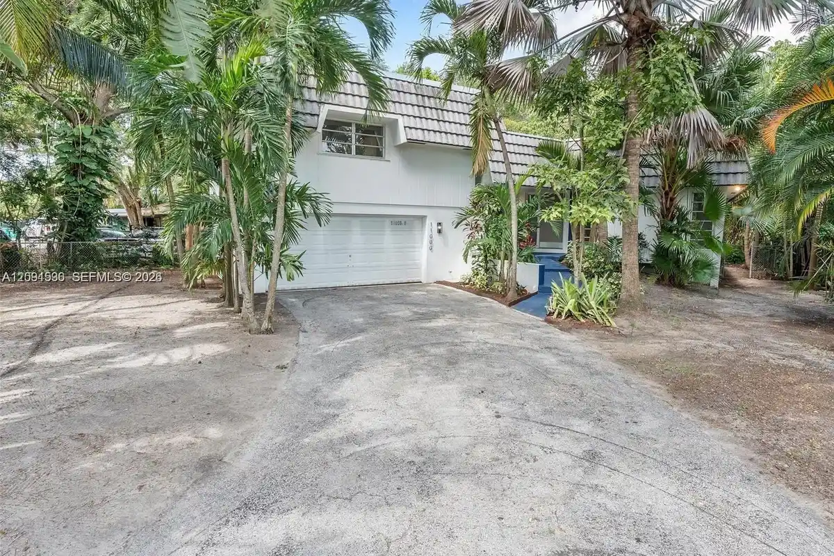 11000 NE 9th Ave, Biscayne Park: photo 1 of 19
