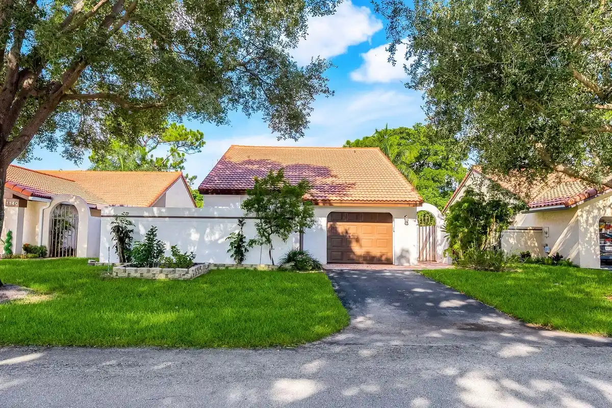 1150 NW 22nd Ave, Delray Beach: photo 1 of 28