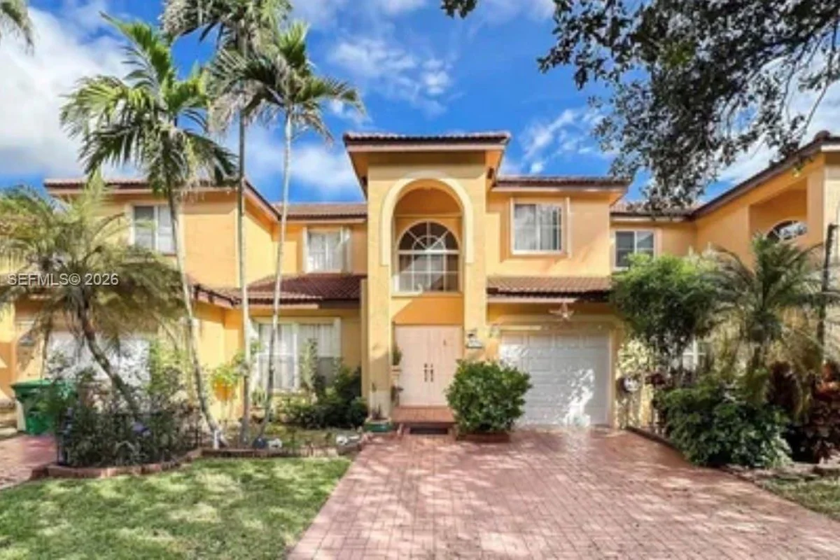 14015 N Forest Oak Cir, Davie: photo 1 of 6
