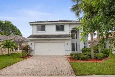 20833 NW 14th Ct, Pembroke Pines: photo 1 of 39