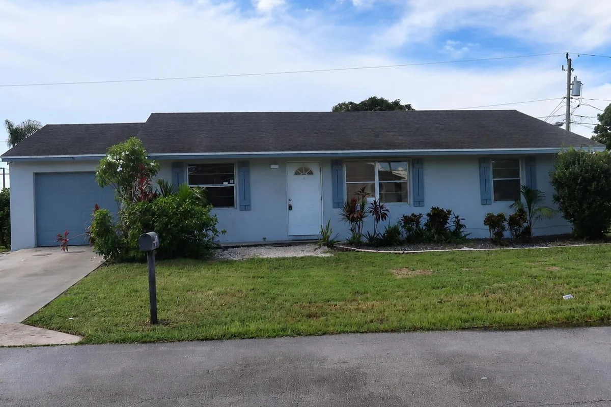 9052 Melody Rd, Lake Worth: photo 1 of 27