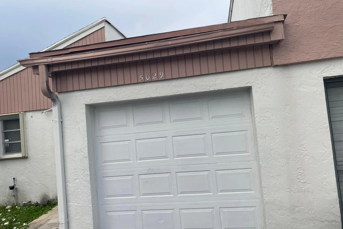 5029 NW 5th St, Delray Beach: photo 1 of 11