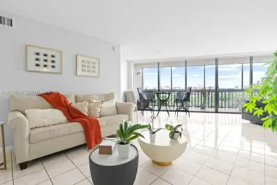 6901 Environ Blvd #7F, Lauderhill: photo 1 of 27