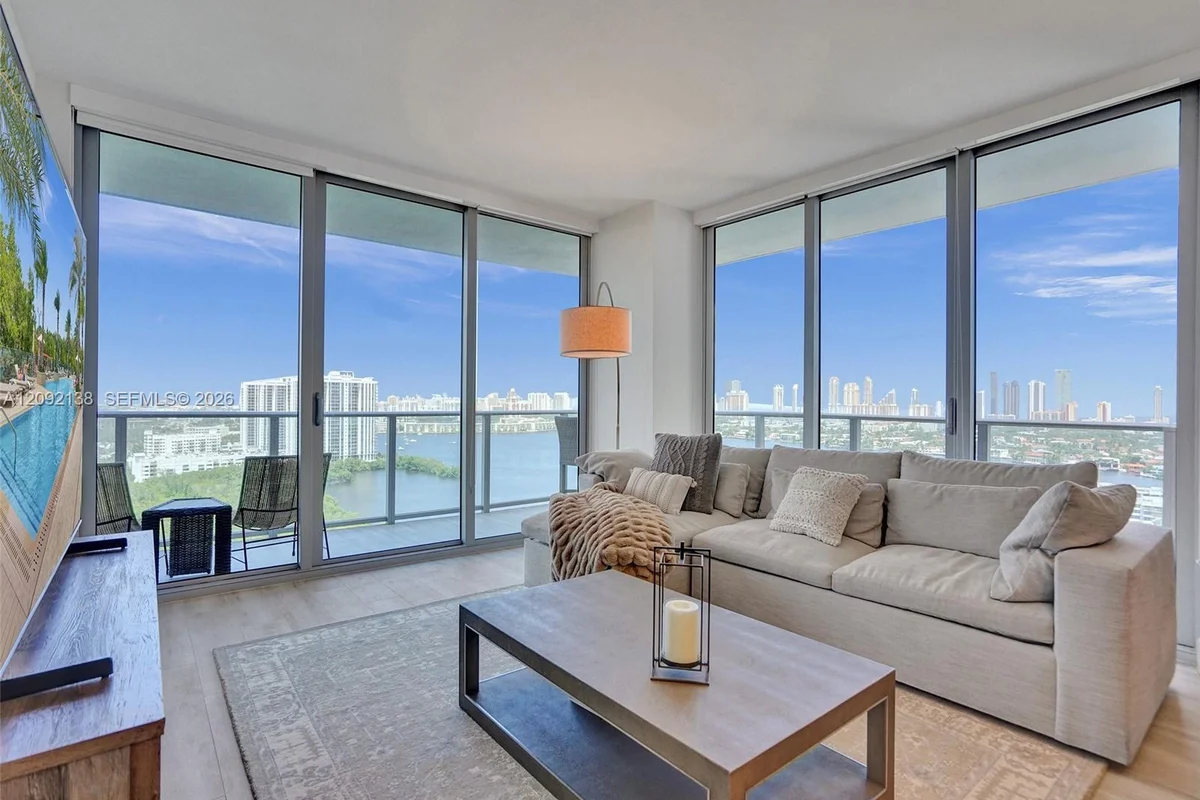16385 Biscayne Blvd #2107, North Miami Beach: photo 1 of 34
