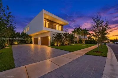 16629 Botaniko Dr, Weston: photo 1 of 64