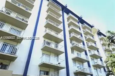 801 NW 47th Ave #718W, Miami: photo 1 of 6
