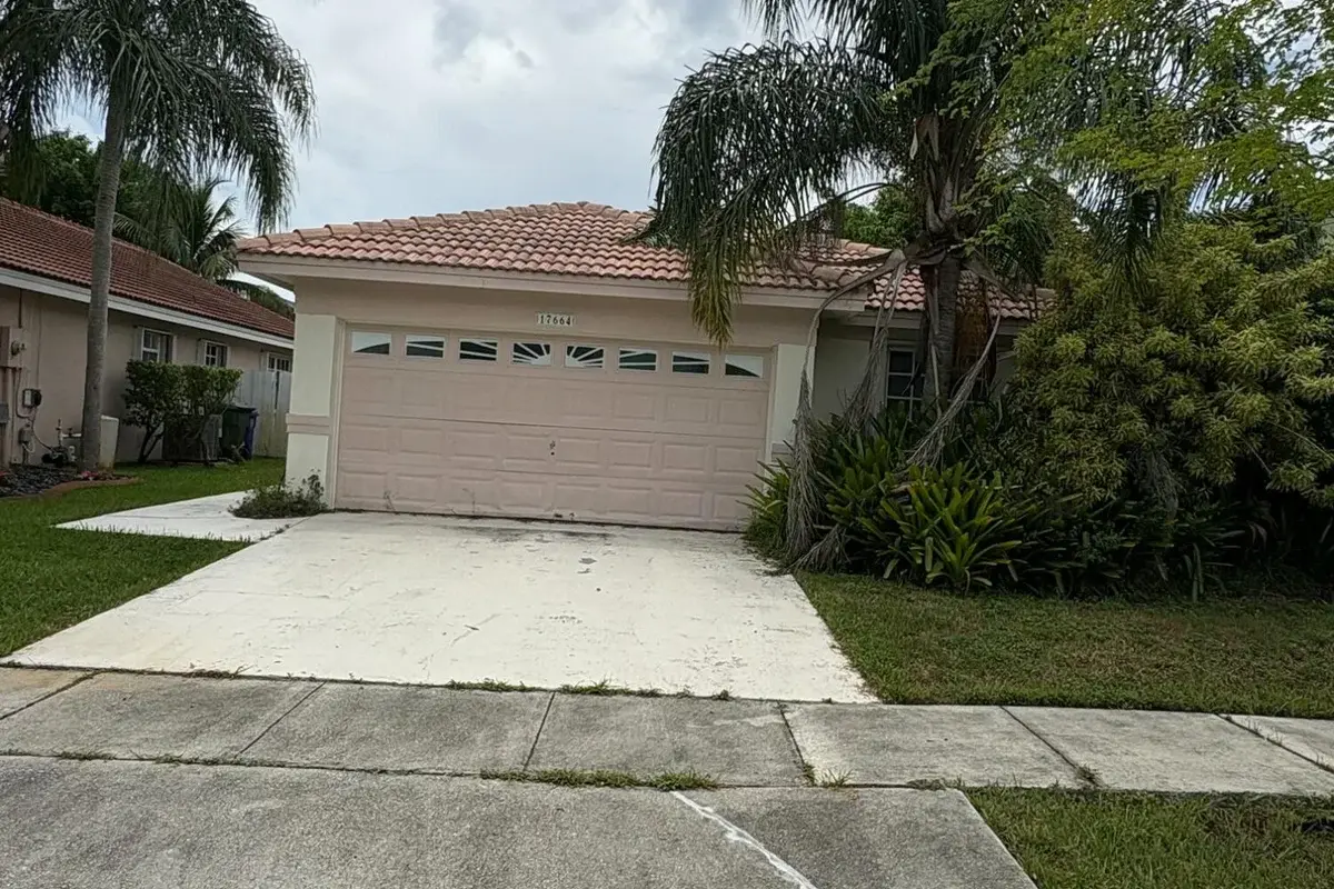 17664 SW 6th St, Pembroke Pines: photo 1 of 1