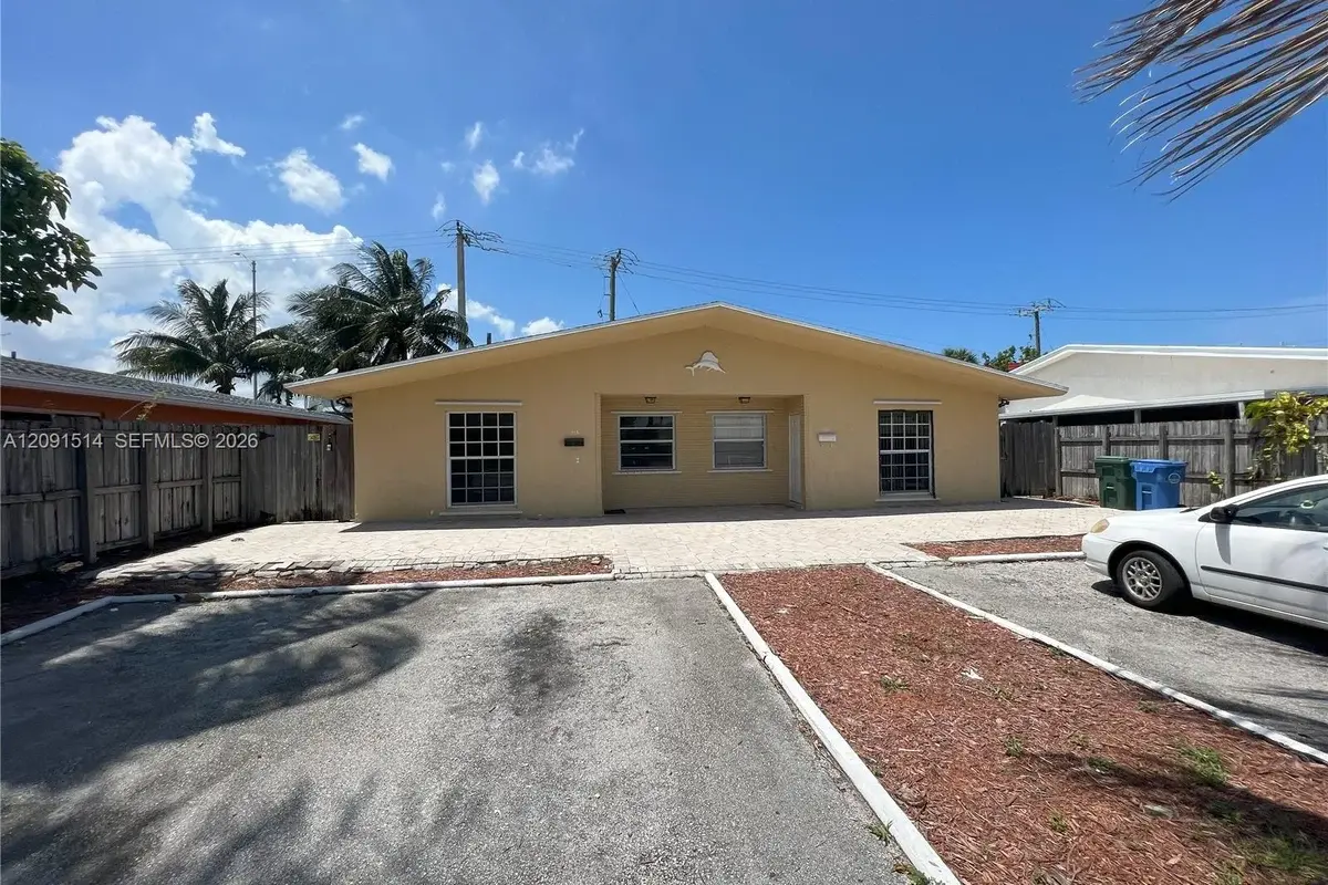 311-315 NW 57th St, Oakland Park: photo 1 of 5