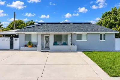 3620 NW 174th St, Miami Gardens: photo 1 of 41