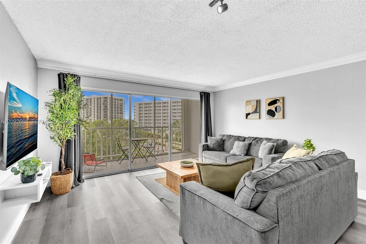 200 178th Dr #510, Sunny Isles Beach: photo 1 of 38