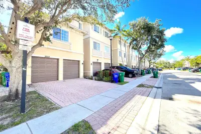 2664 SW 81st Ter #2654, Miramar: photo 1 of 13