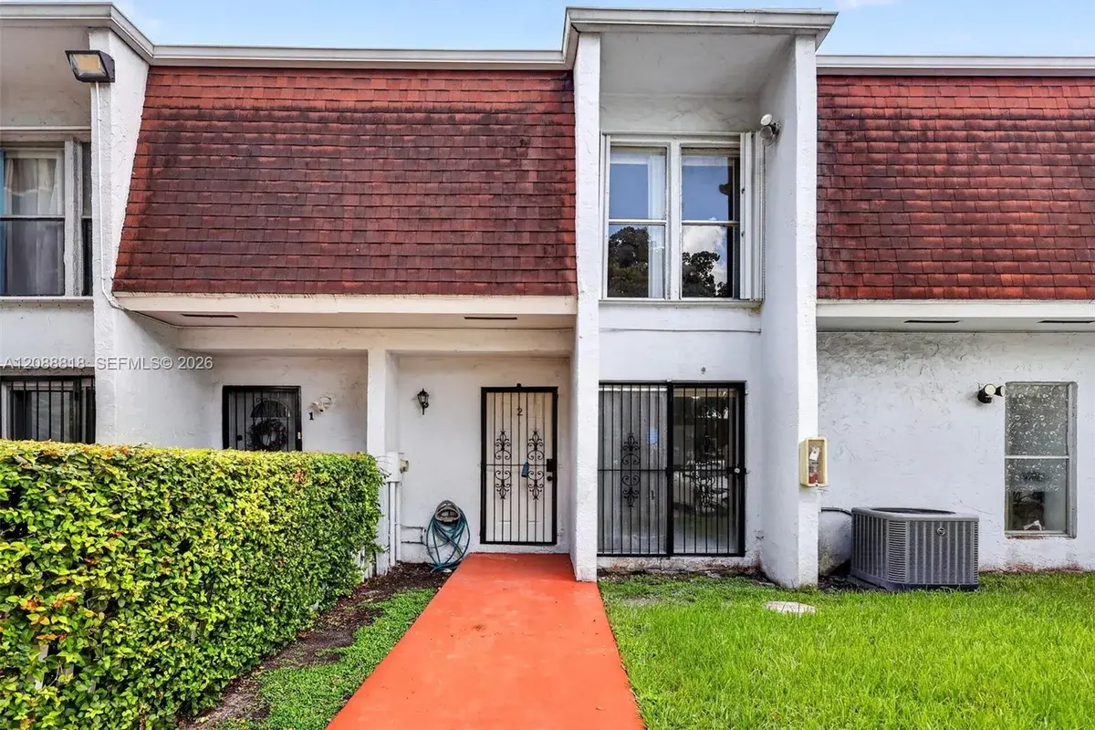 500 NW 107th Ave #2C, Miami: photo 1 of 36