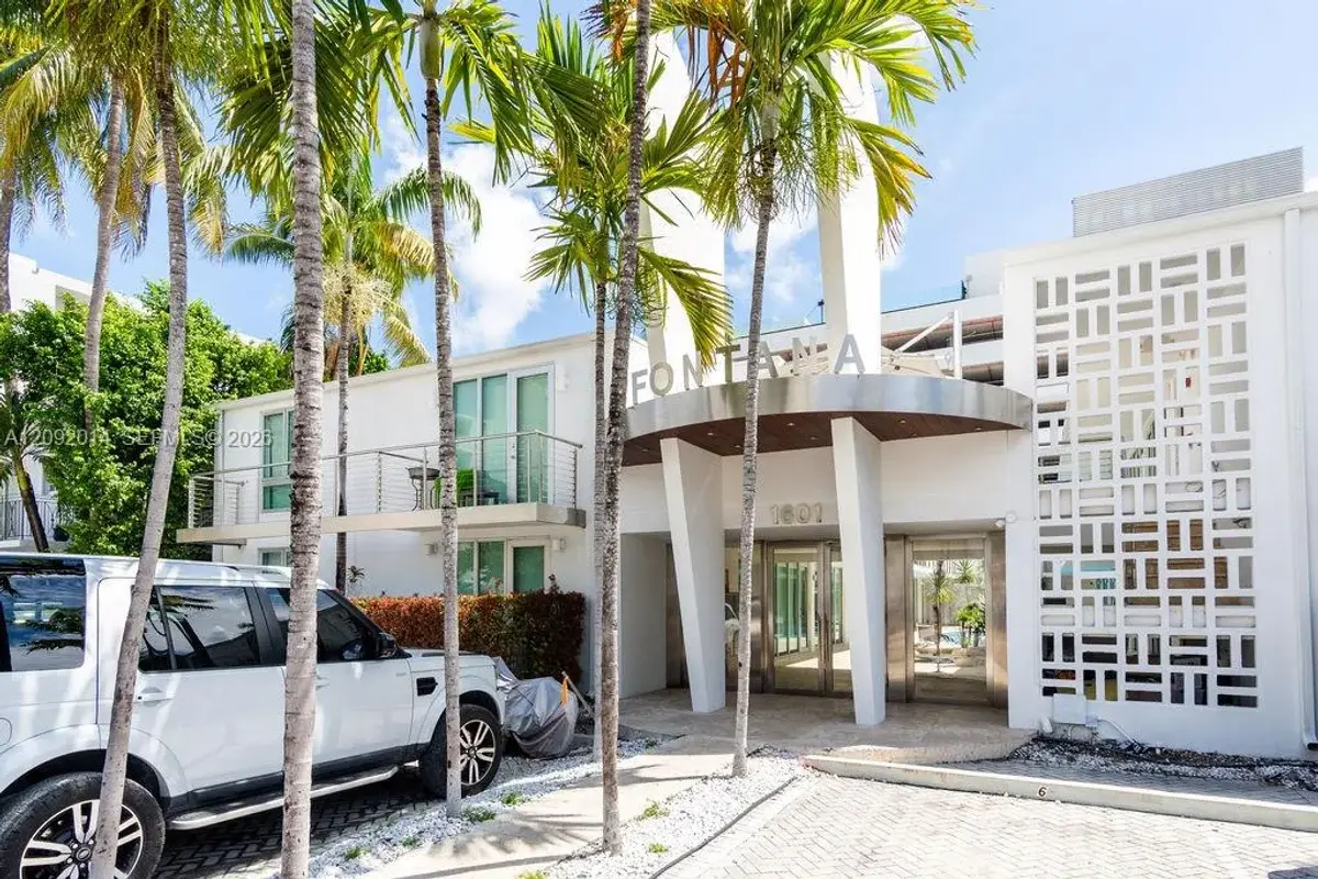 1601 West Ave #209, Miami Beach: photo 1 of 39