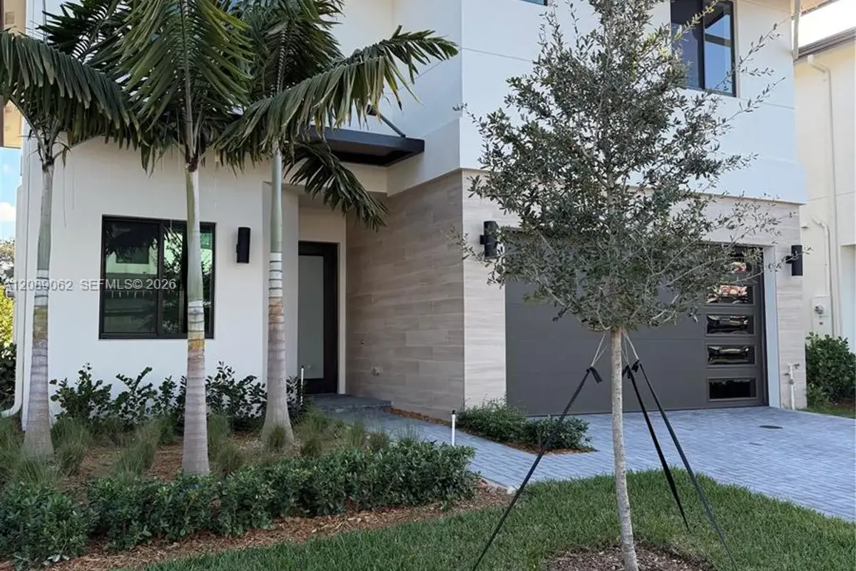 1438 SW 23rd St, Fort Lauderdale: photo 1 of 1