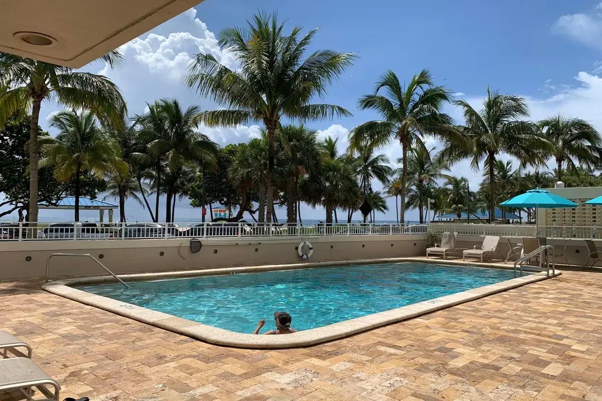 133 N Pompano Beach Blvd #808, Pompano Beach: photo 1 of 28