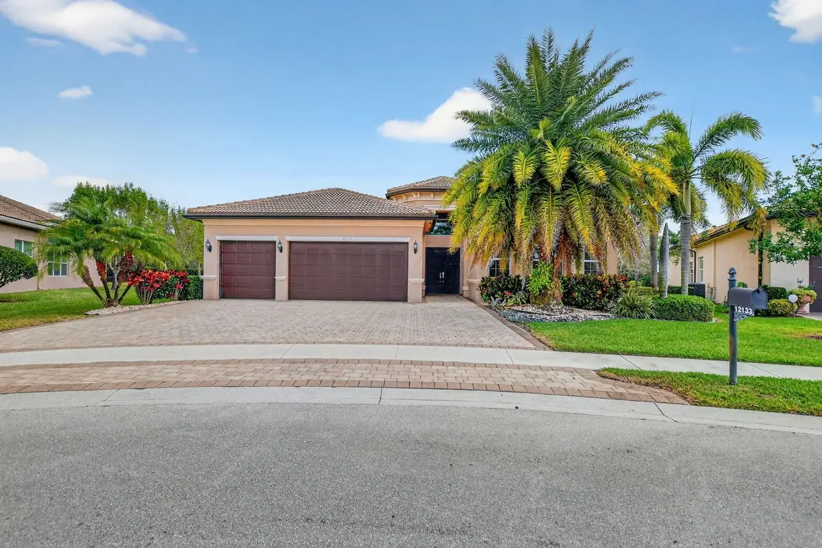 12133 Glacier Bay Dr, Boynton Beach: photo 1 of 37