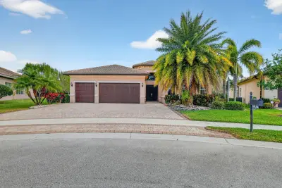 12133 Glacier Bay Dr, Boynton Beach: photo 1 of 37