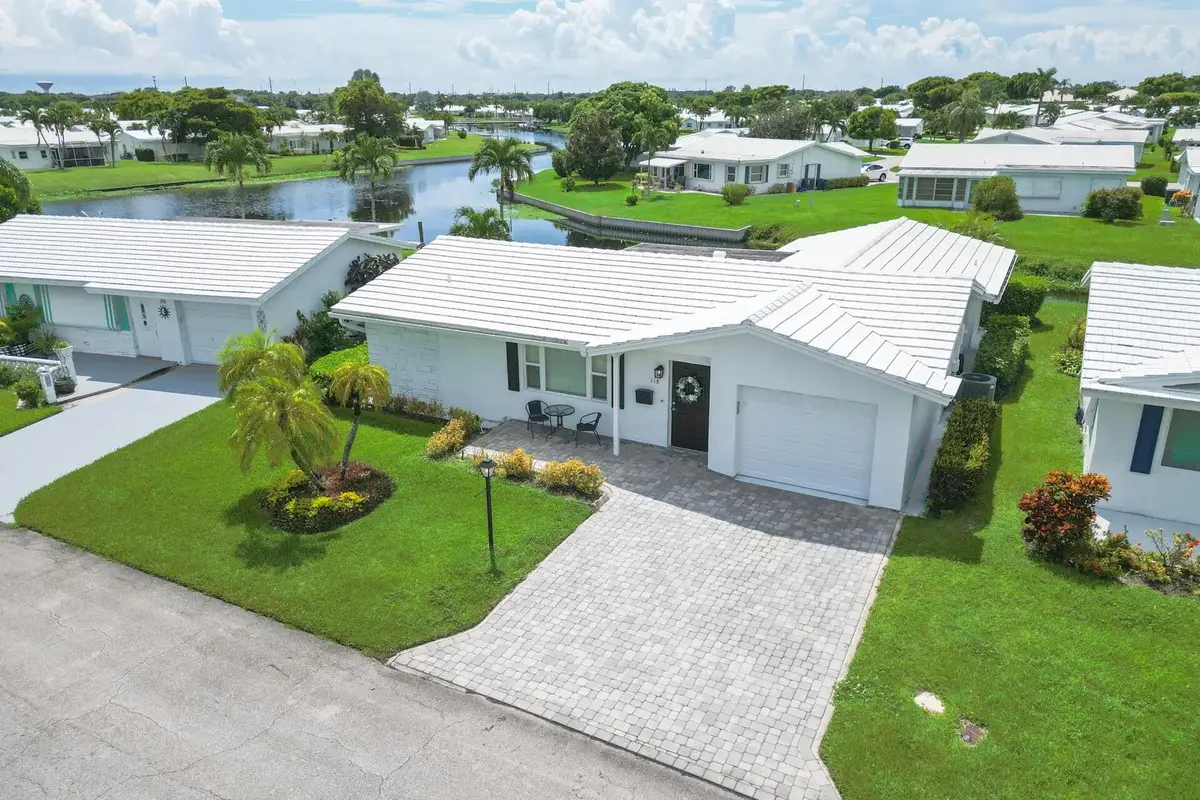 118 SW 15th Ct, Boynton Beach: photo 1 of 36
