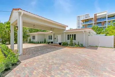 3025 Center Ave, Fort Lauderdale: photo 1 of 38