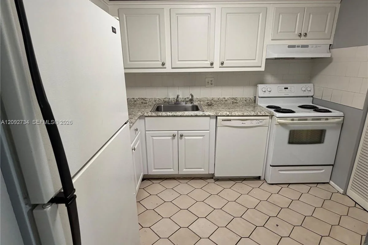 7801 S Colony Cir S #105, Tamarac: photo 1 of 14
