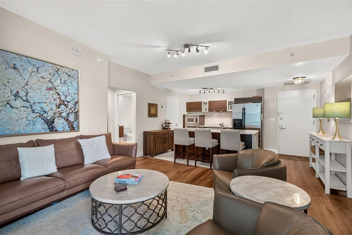 1900 N Bayshore Dr #2717, Miami: photo 1 of 41