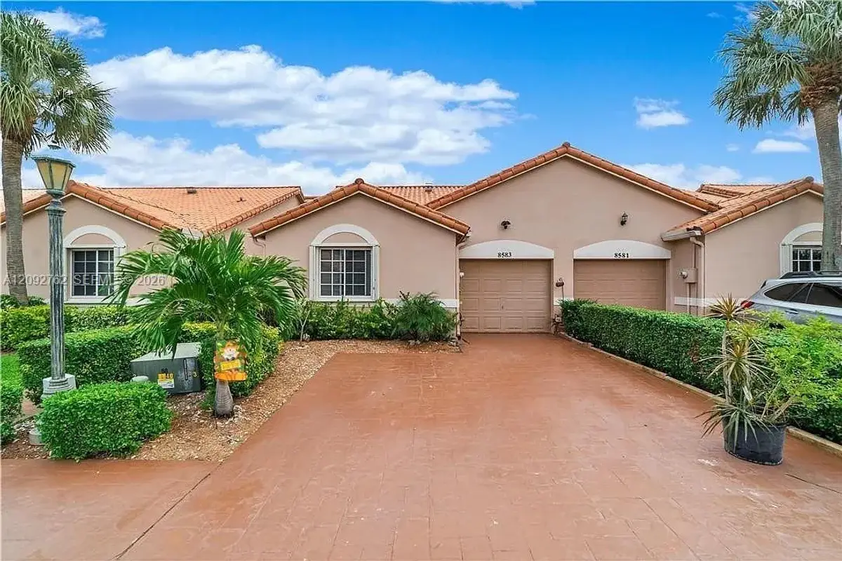 8583 Jade Dr, Tamarac: photo 1 of 6