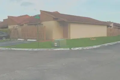 13566 SW 11th Ln, Miami: photo 1 of 40