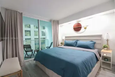 1200 Brickell Bay Dr #2016, Miami: photo 1 of 18