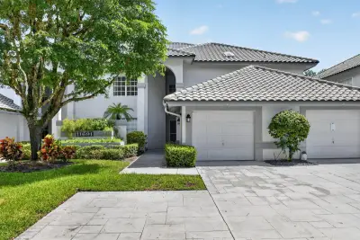 11691 Briarwood Cir #4, Boynton Beach: photo 1 of 79