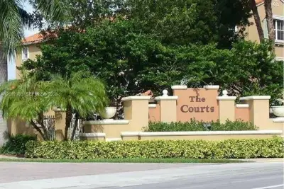 6670 NW 114th Ave #627, Doral: photo 1 of 32
