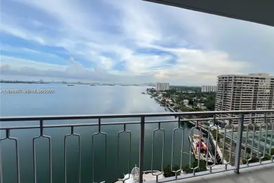 11111 Biscayne Blvd #20E, Miami: photo 1 of 23