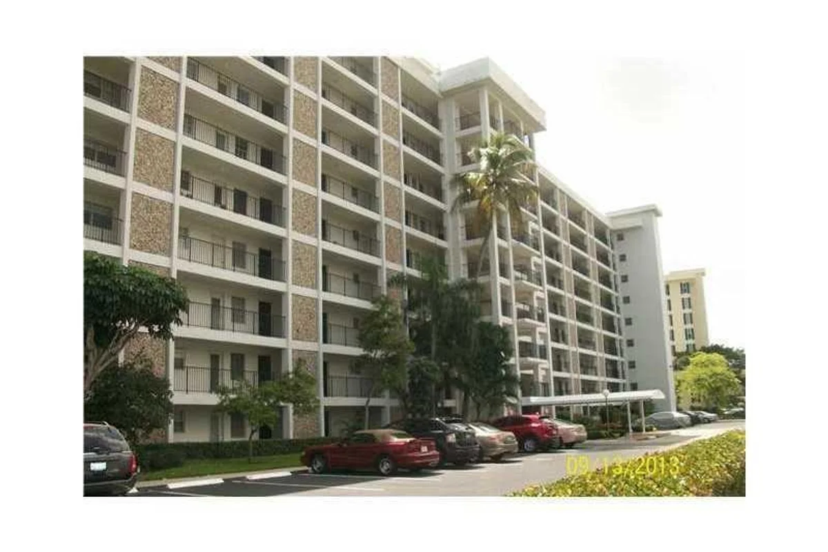 3150 N Palm Aire Dr #407, Pompano Beach: photo 1 of 30