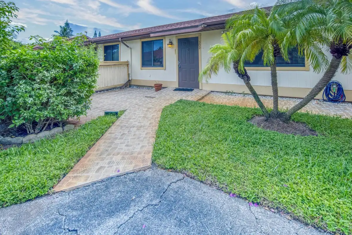 815 Andrew Redding Rd #302, Lantana: photo 1 of 13