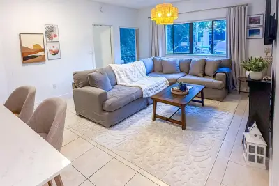 2445 SW 18th Ter #504, Fort Lauderdale: photo 1 of 20