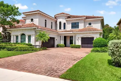 10283 Sweet Bay Manor, Parkland: photo 1 of 73